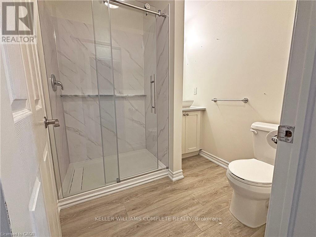 76 Wentworth Street S Property Photo 29