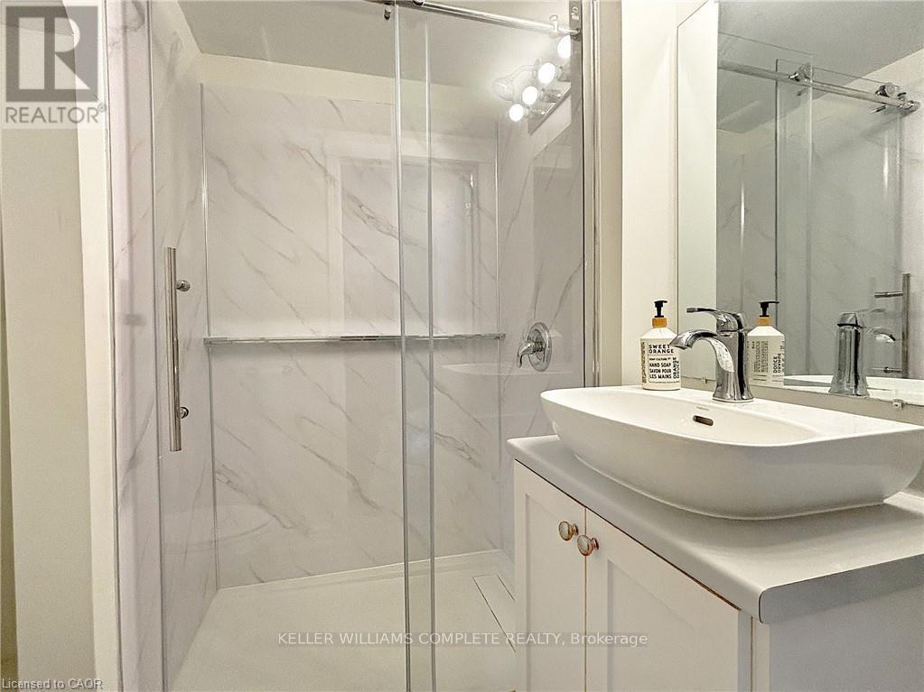 76 Wentworth Street S Property Photo 39