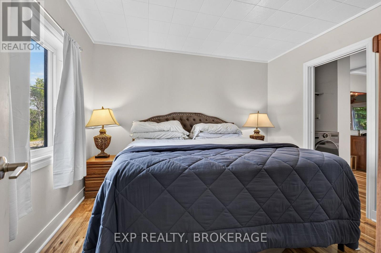 22053 Highway 7 Property Photo 17