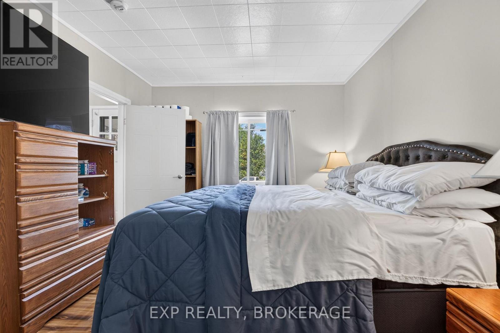 22053 Highway 7 Property Photo 18