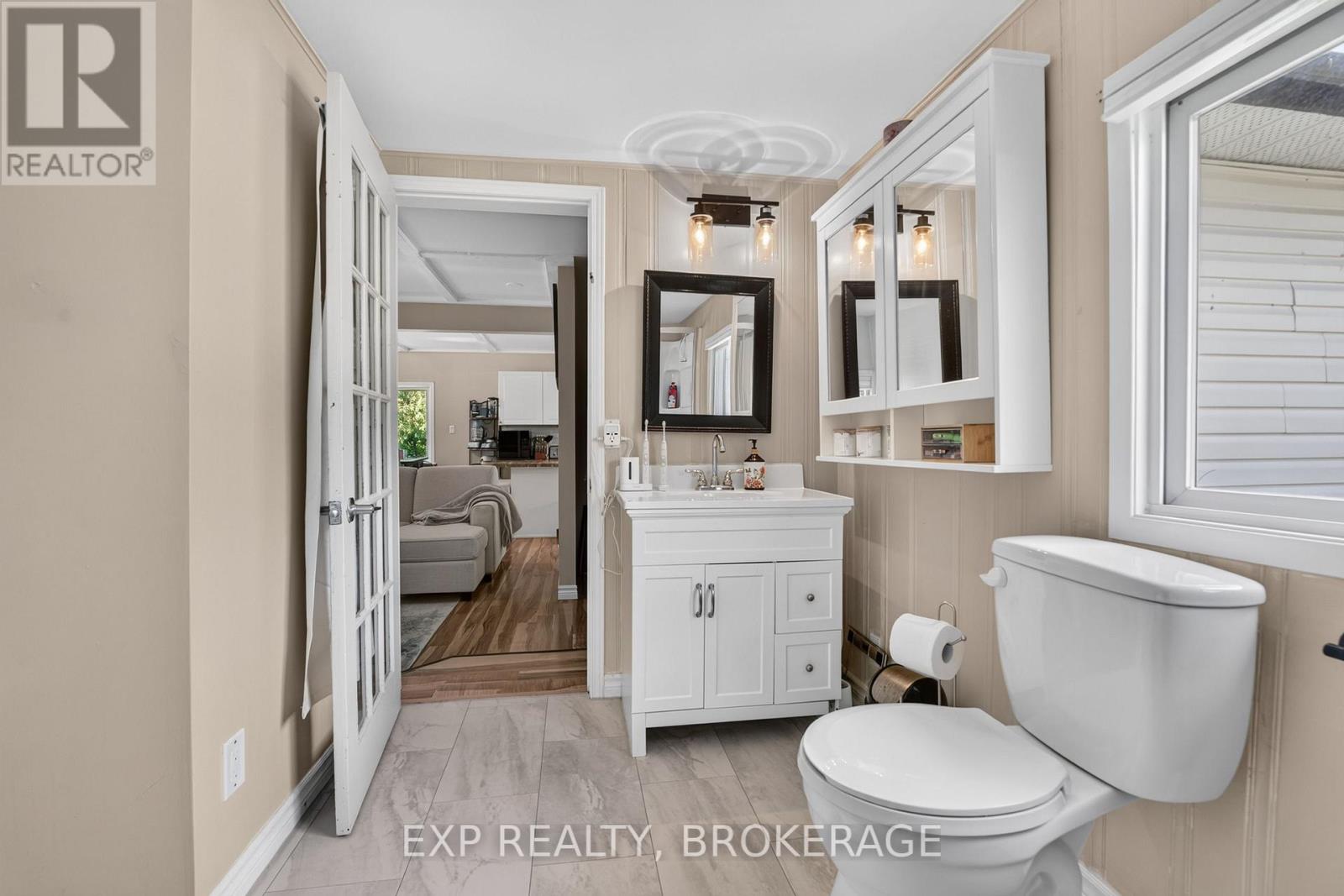 22053 Highway 7 Property Photo 20