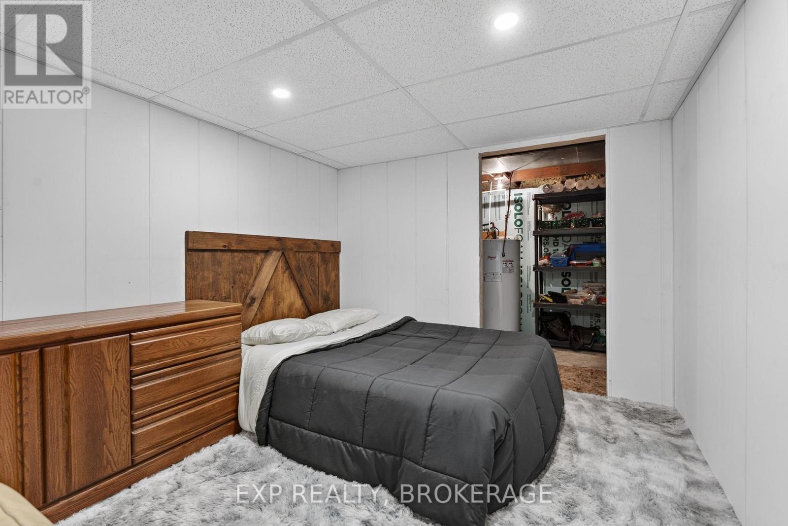 22053 Highway 7 Property Photo 26