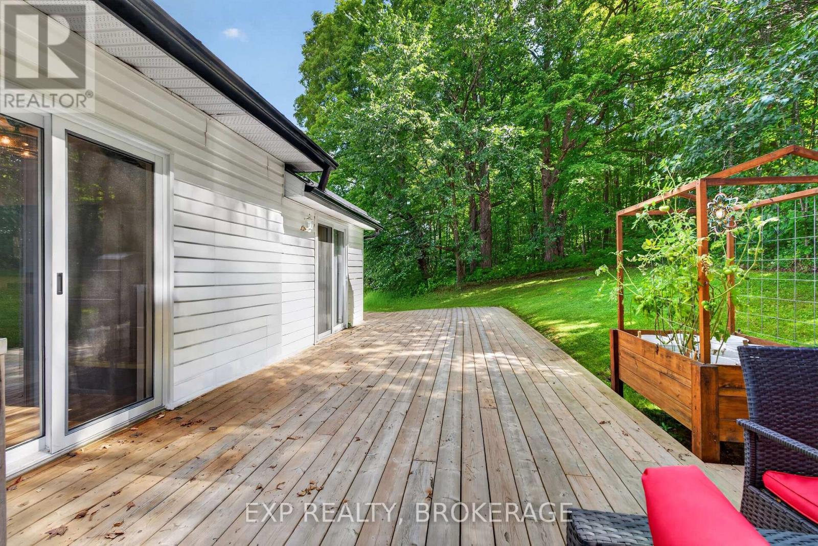 22053 Highway 7 Property Photo 29