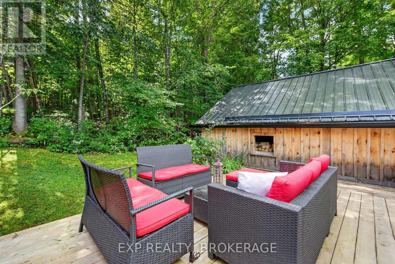 22053 Highway 7 Property Photo 31