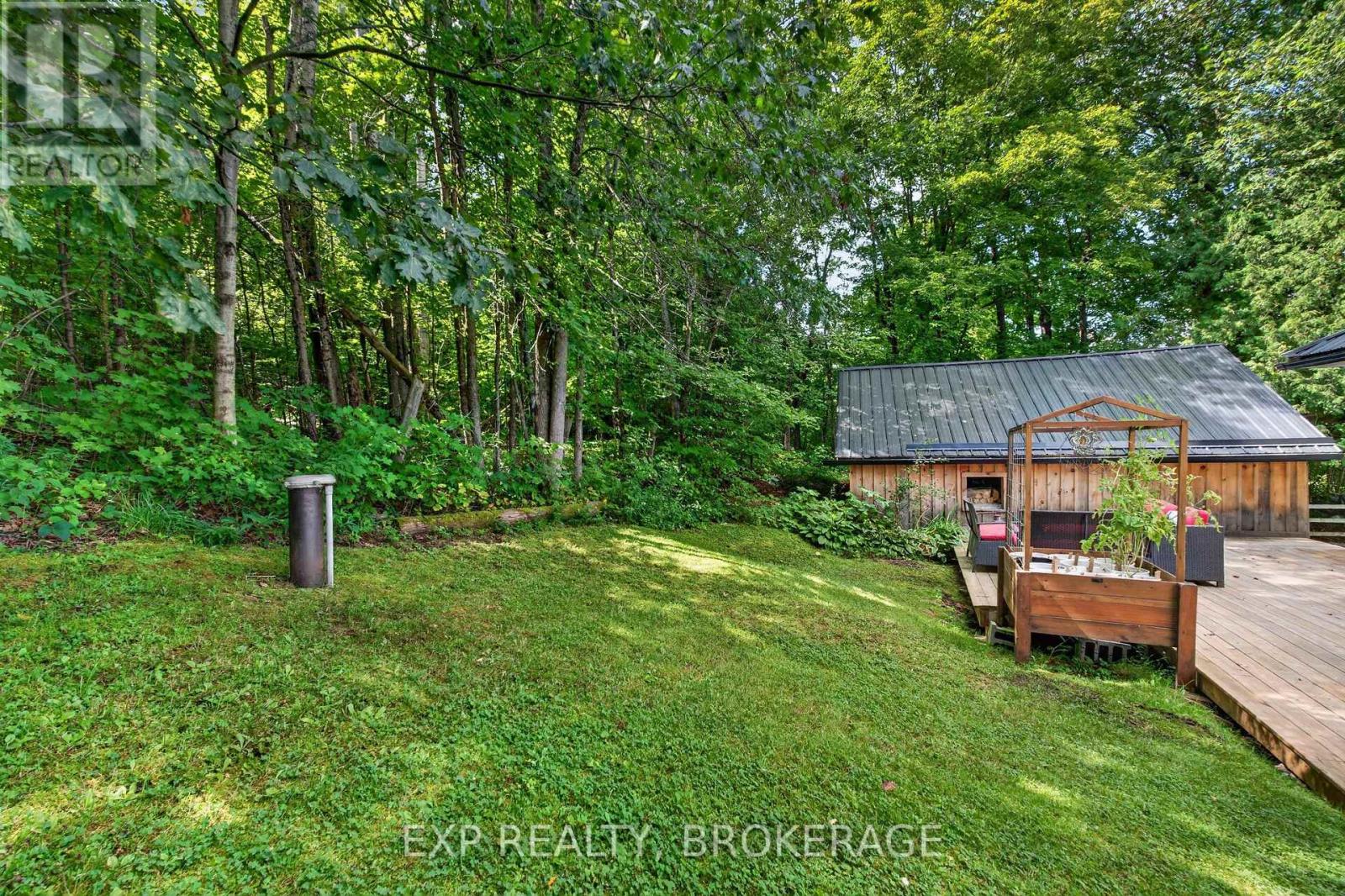22053 Highway 7 Property Photo 32