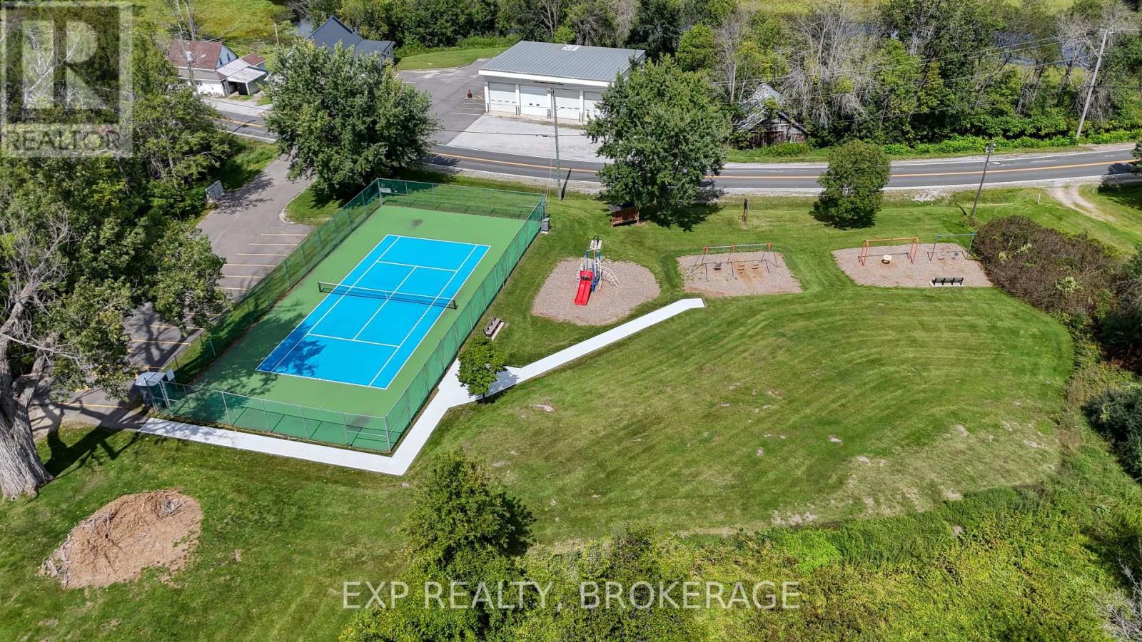 22053 Highway 7 Property Photo 35