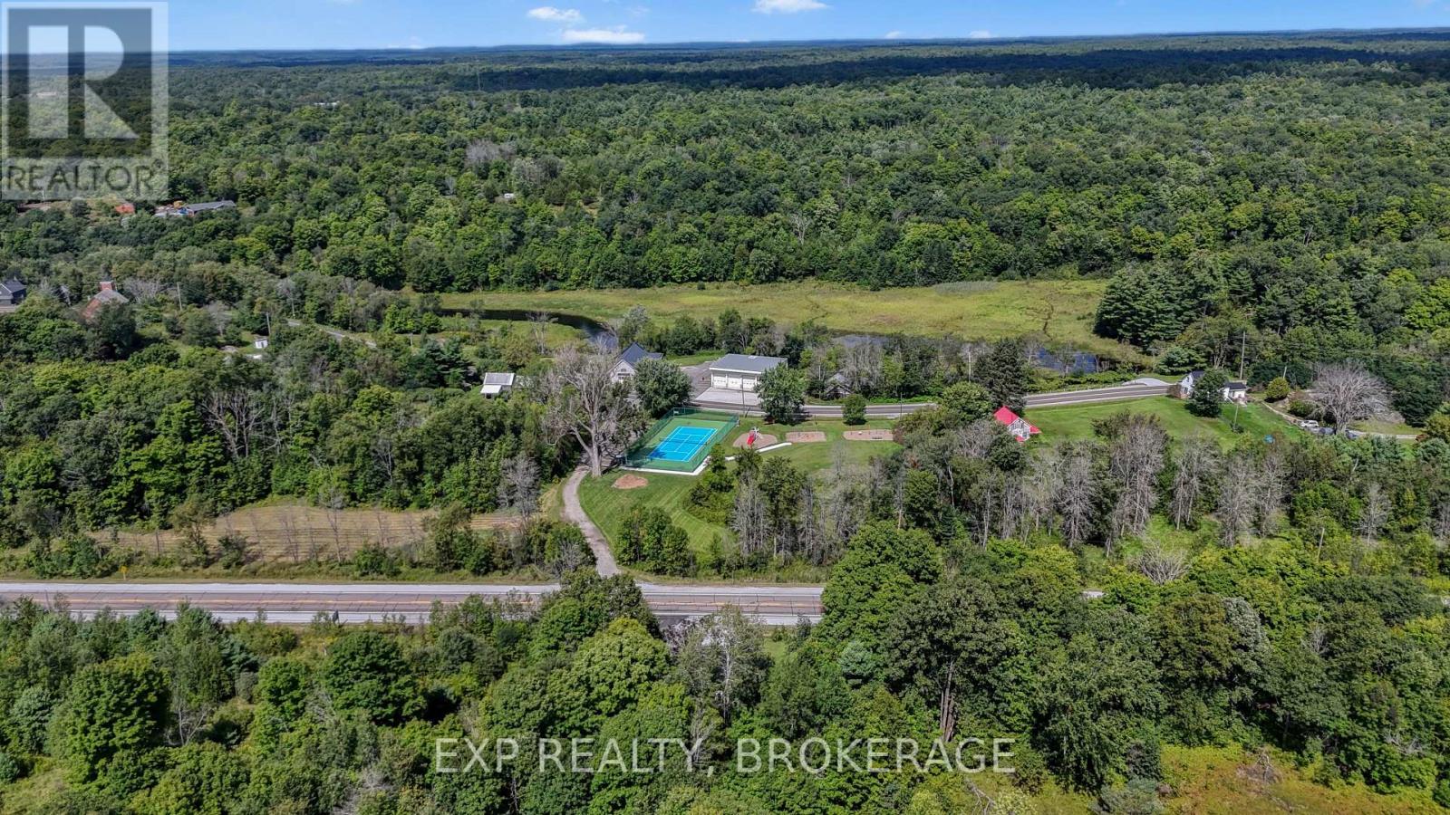 22053 Highway 7 Property Photo 36
