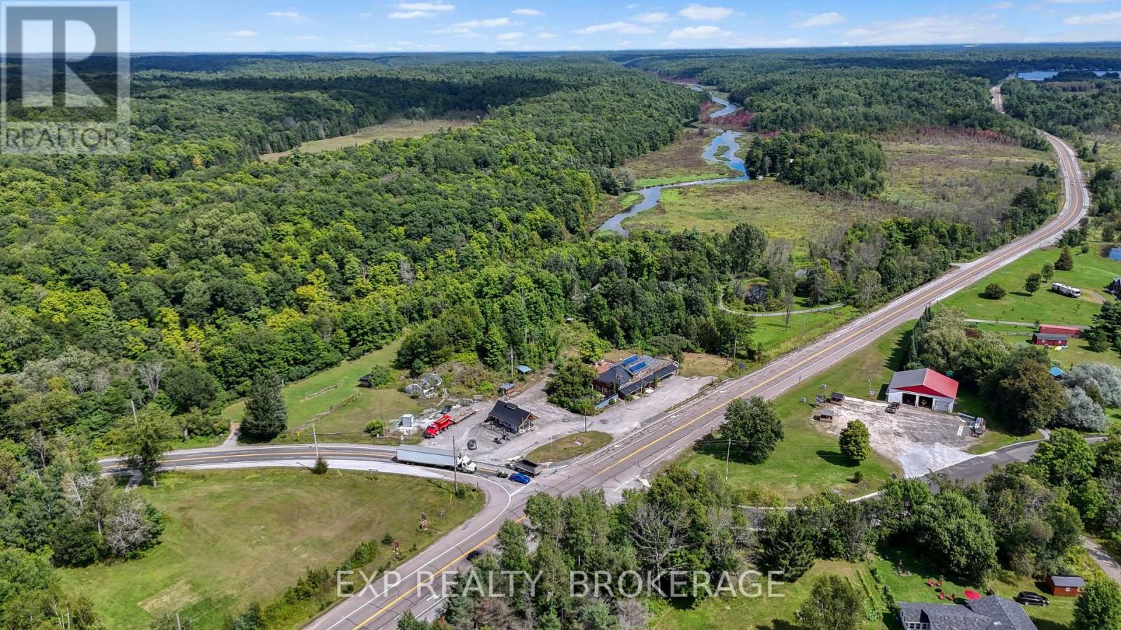 22053 Highway 7 Property Photo 37
