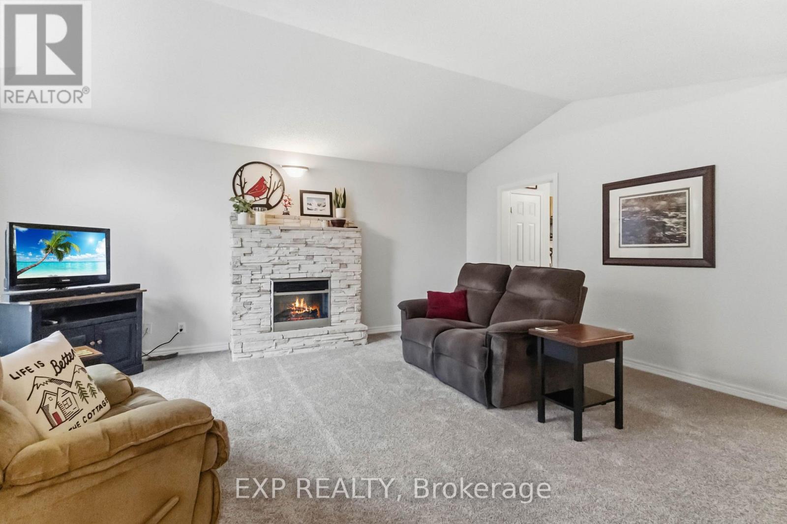 144 Stephen Moore Drive Property Photo 6