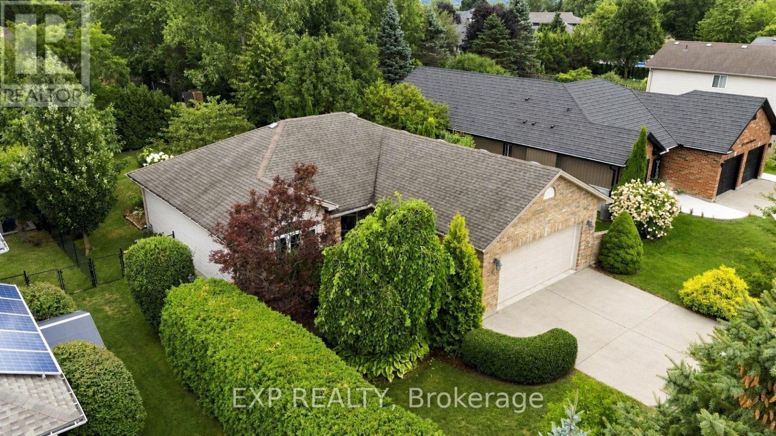 144 Stephen Moore Drive Property Photo 33
