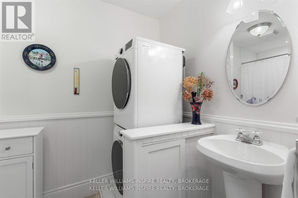 124 John Street Property Photo 28