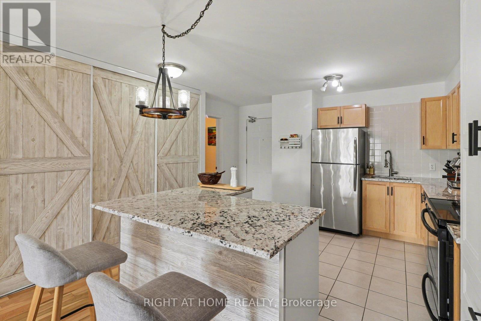 202 - 646 Cummings Avenue Property Photo 17