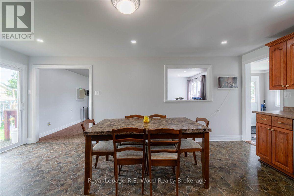 56 Queen Street Property Photo 23