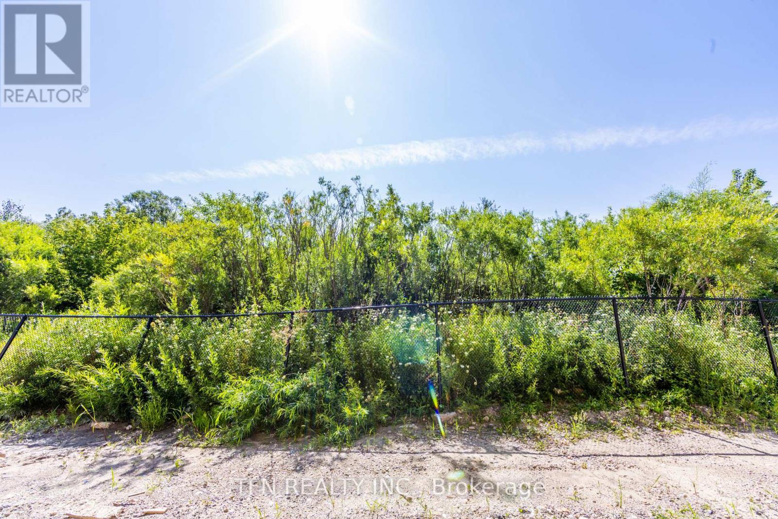 385 Starlight Avenue Property Photo 8