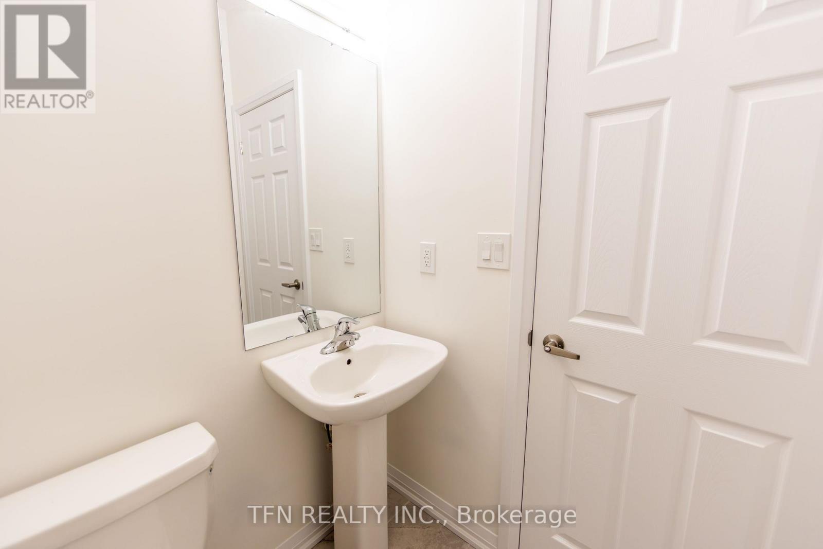 385 Starlight Avenue Property Photo 12
