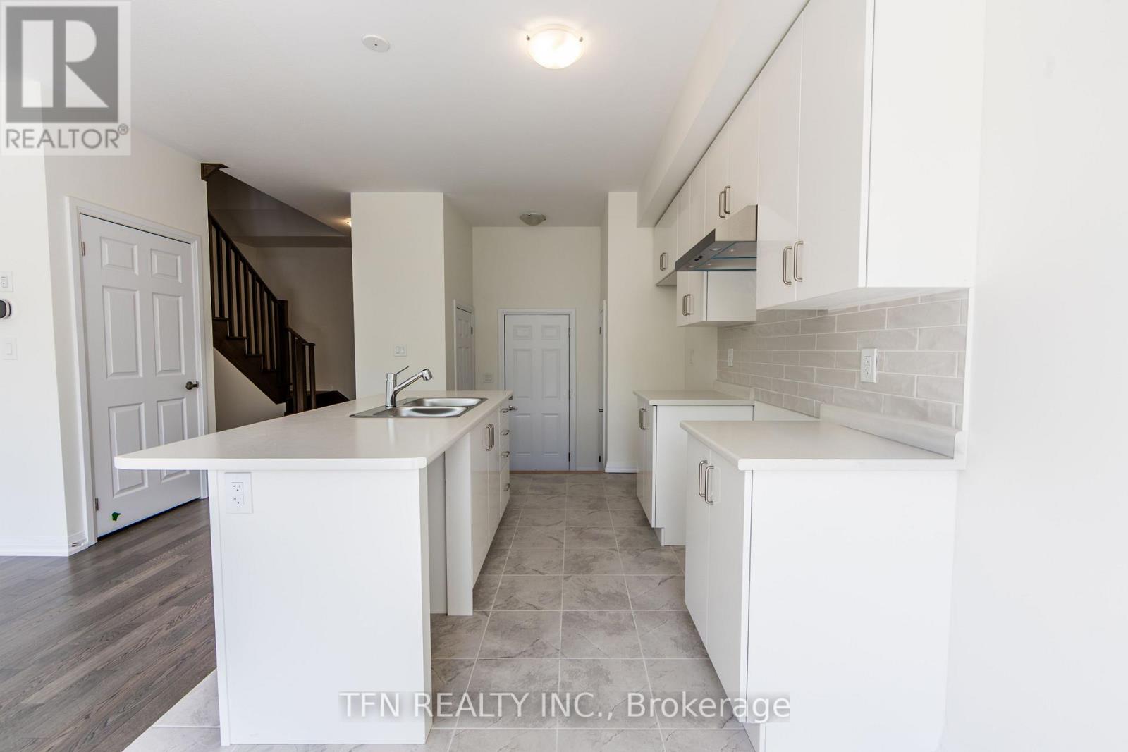 385 Starlight Avenue Property Photo 20
