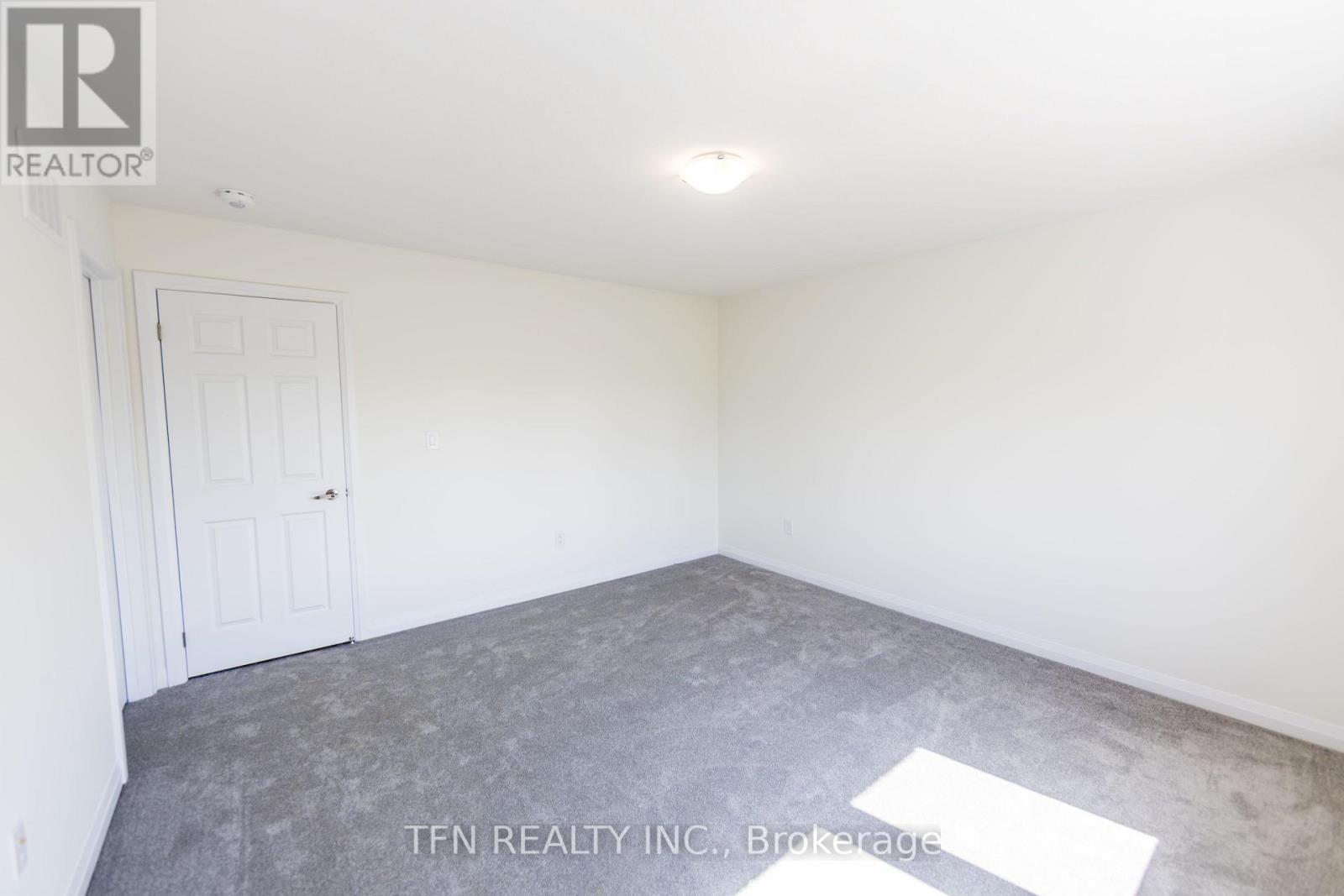 385 Starlight Avenue Property Photo 36