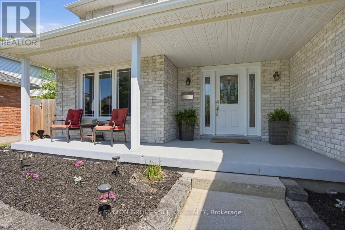 60 Edgevalley Road Property Photo 7