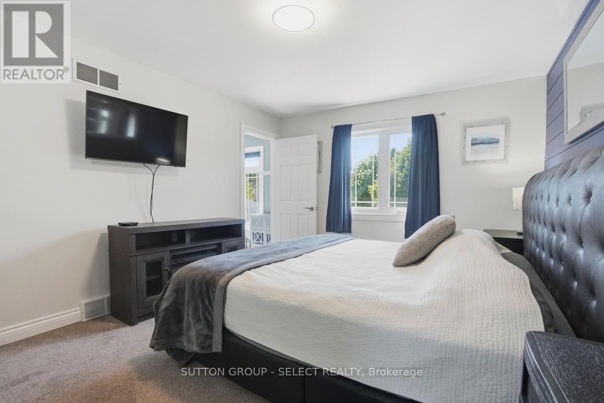 60 Edgevalley Road Property Photo 27