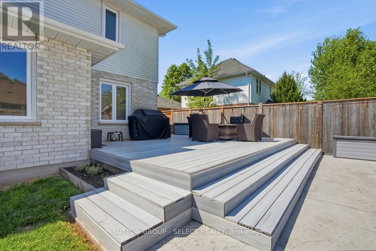 60 Edgevalley Road Property Photo 44