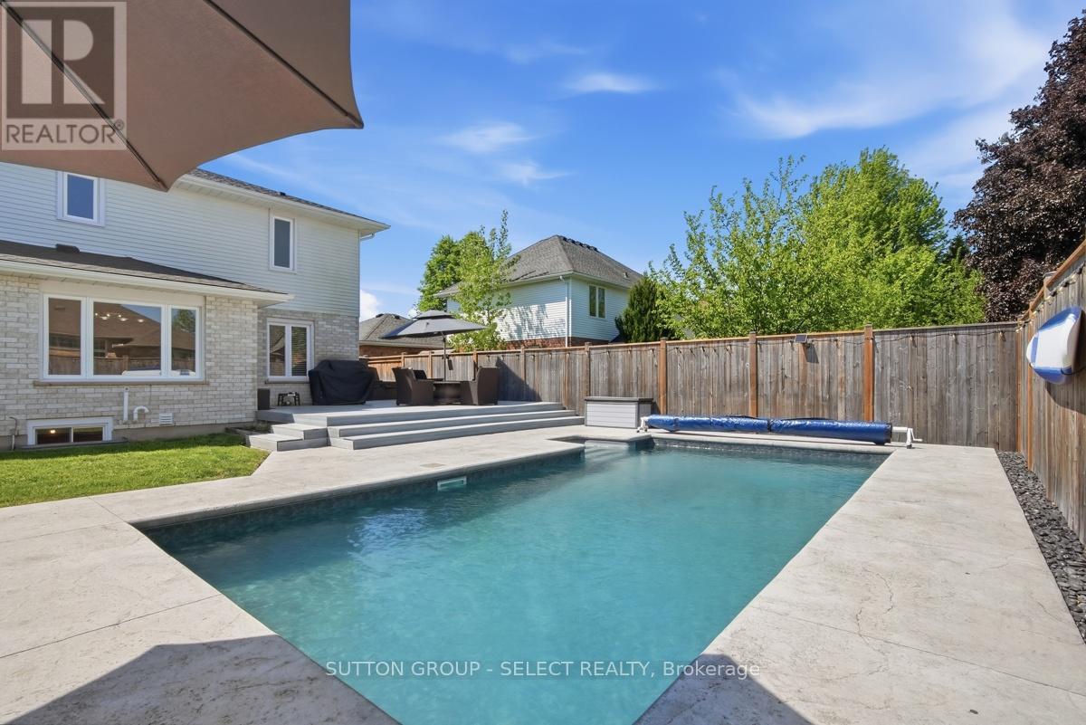 60 Edgevalley Road Property Photo 49