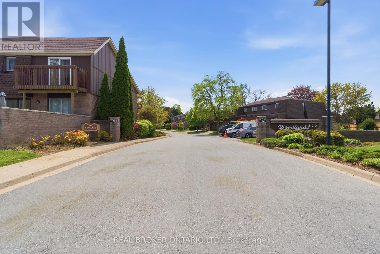 46 - 122 Lakeshore Road Property Photo 2