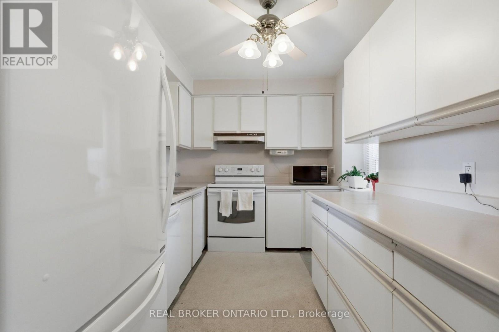 46 - 122 Lakeshore Road Property Photo 6