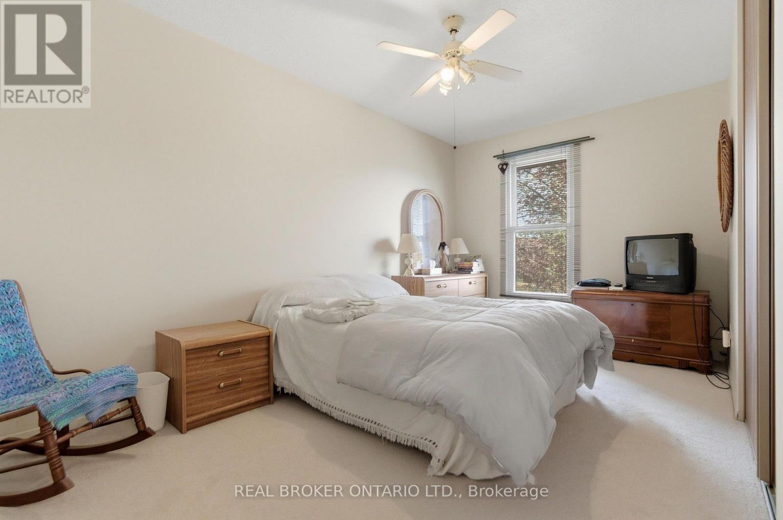 46 - 122 Lakeshore Road Property Photo 15