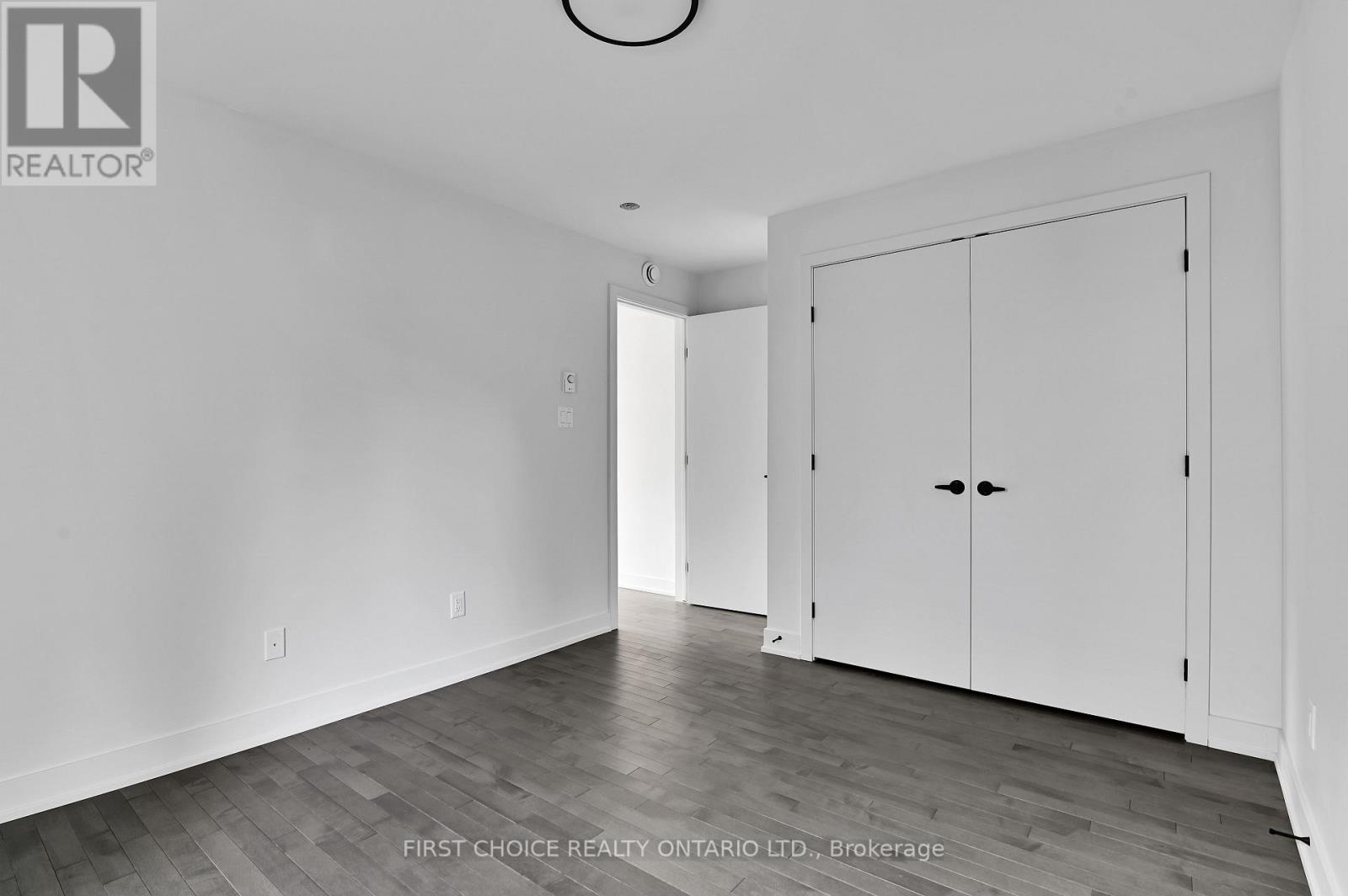 1 - 972 Dynes Road Property Photo 11