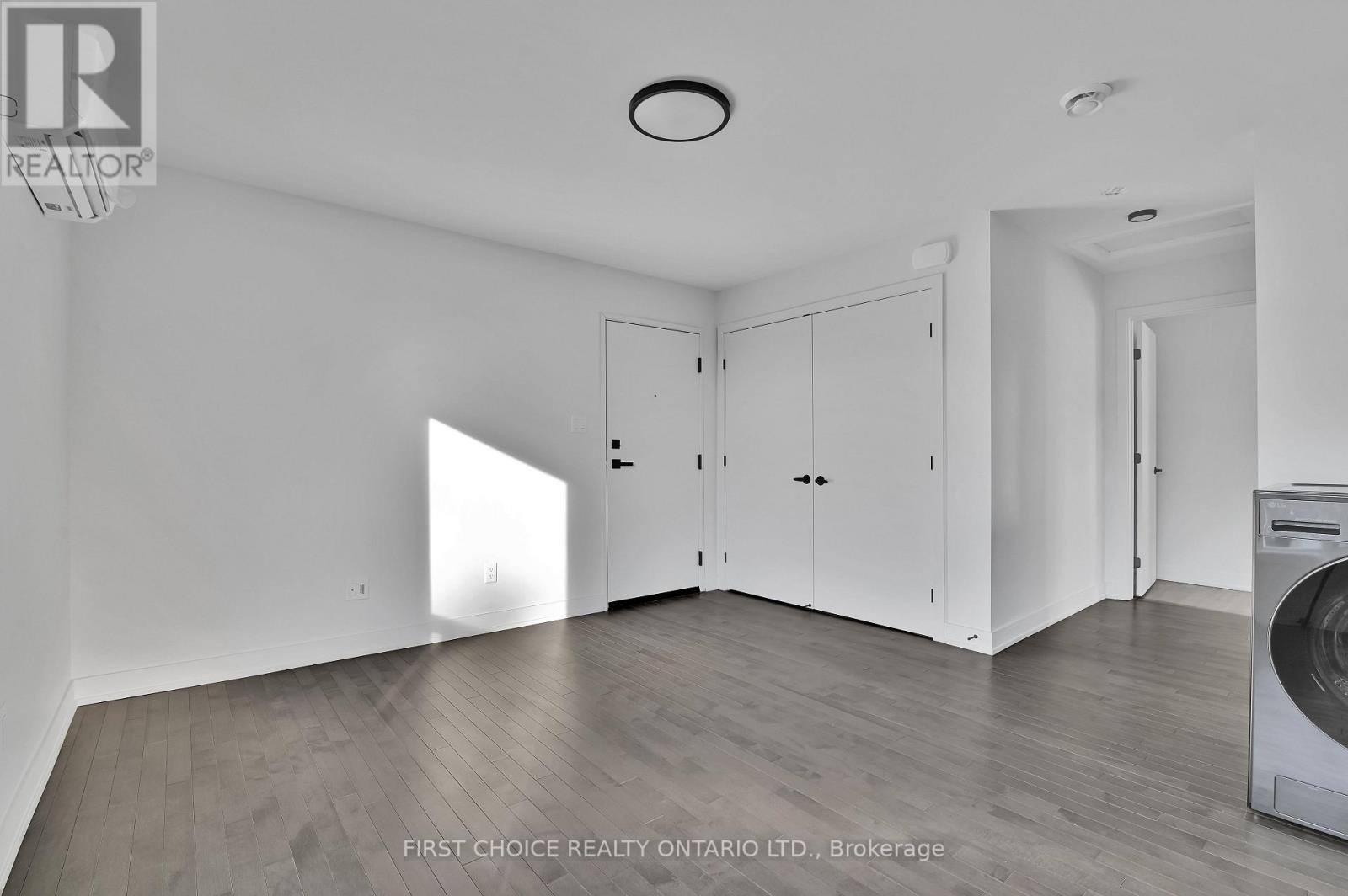 1 - 972 Dynes Road Property Photo 25