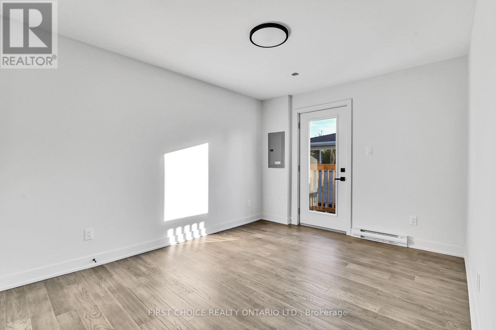 1 - 972 Dynes Road Property Photo 29