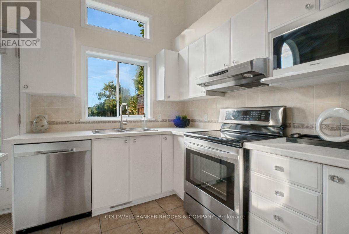 157 Gladeview Private Property Photo 9