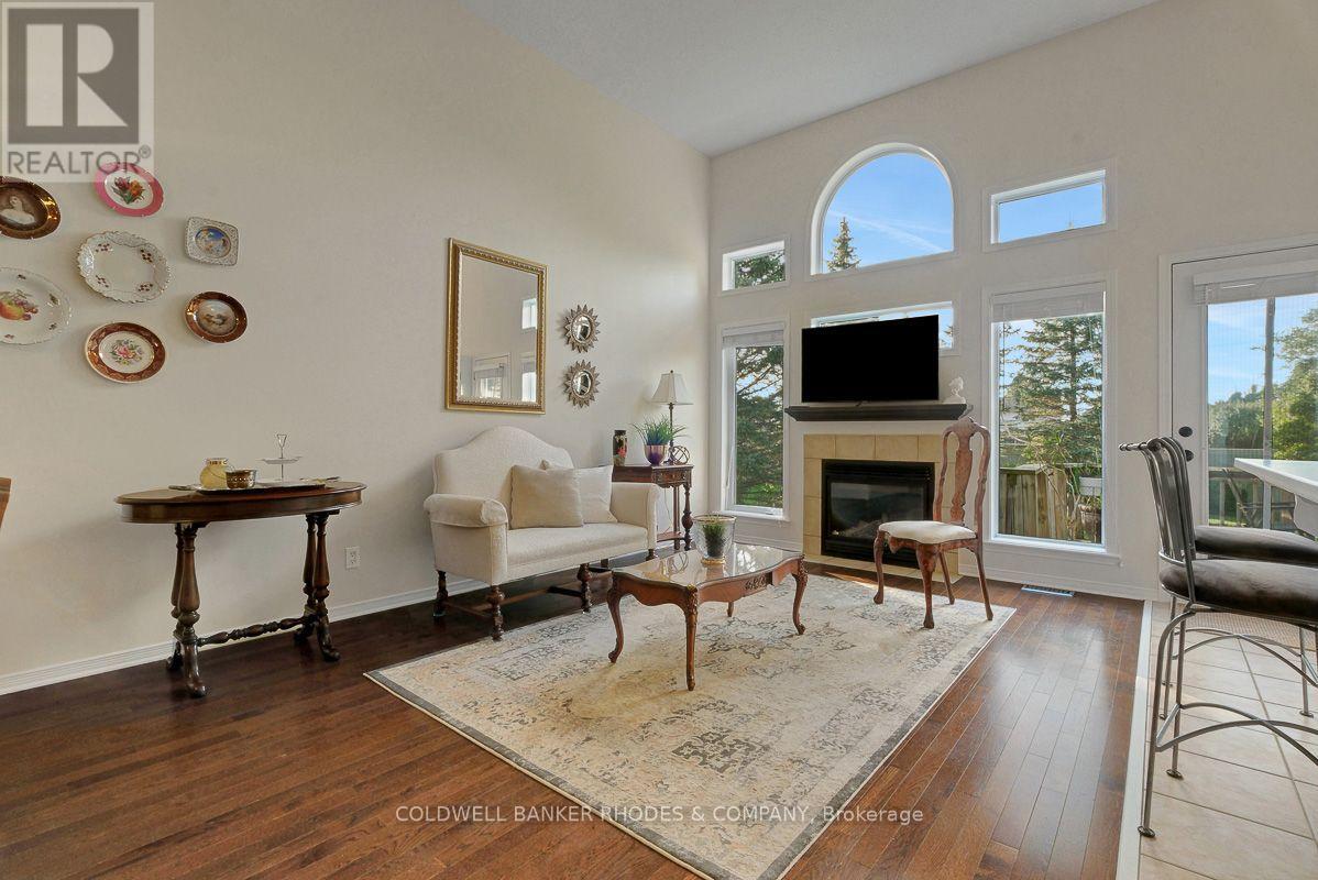 157 Gladeview Private Property Photo 12