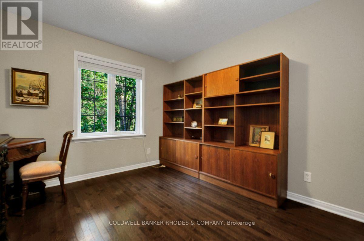 157 Gladeview Private Property Photo 16