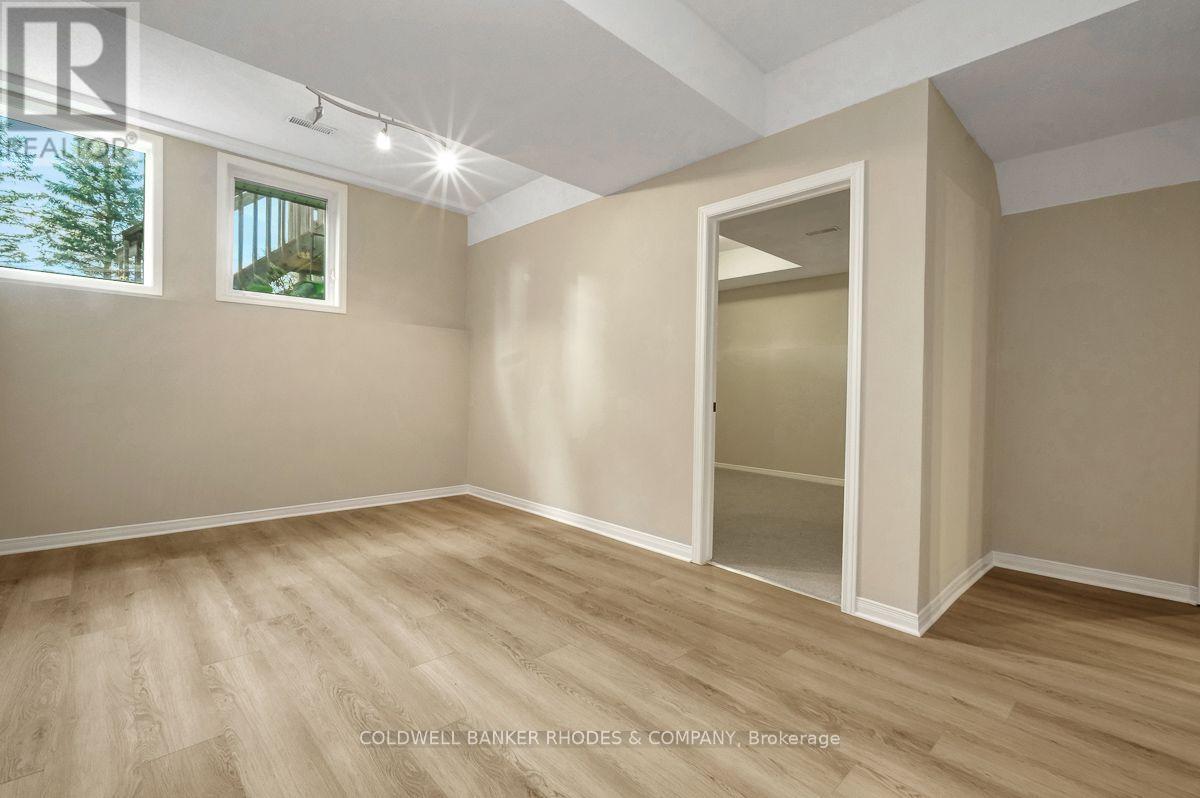 157 Gladeview Private Property Photo 19