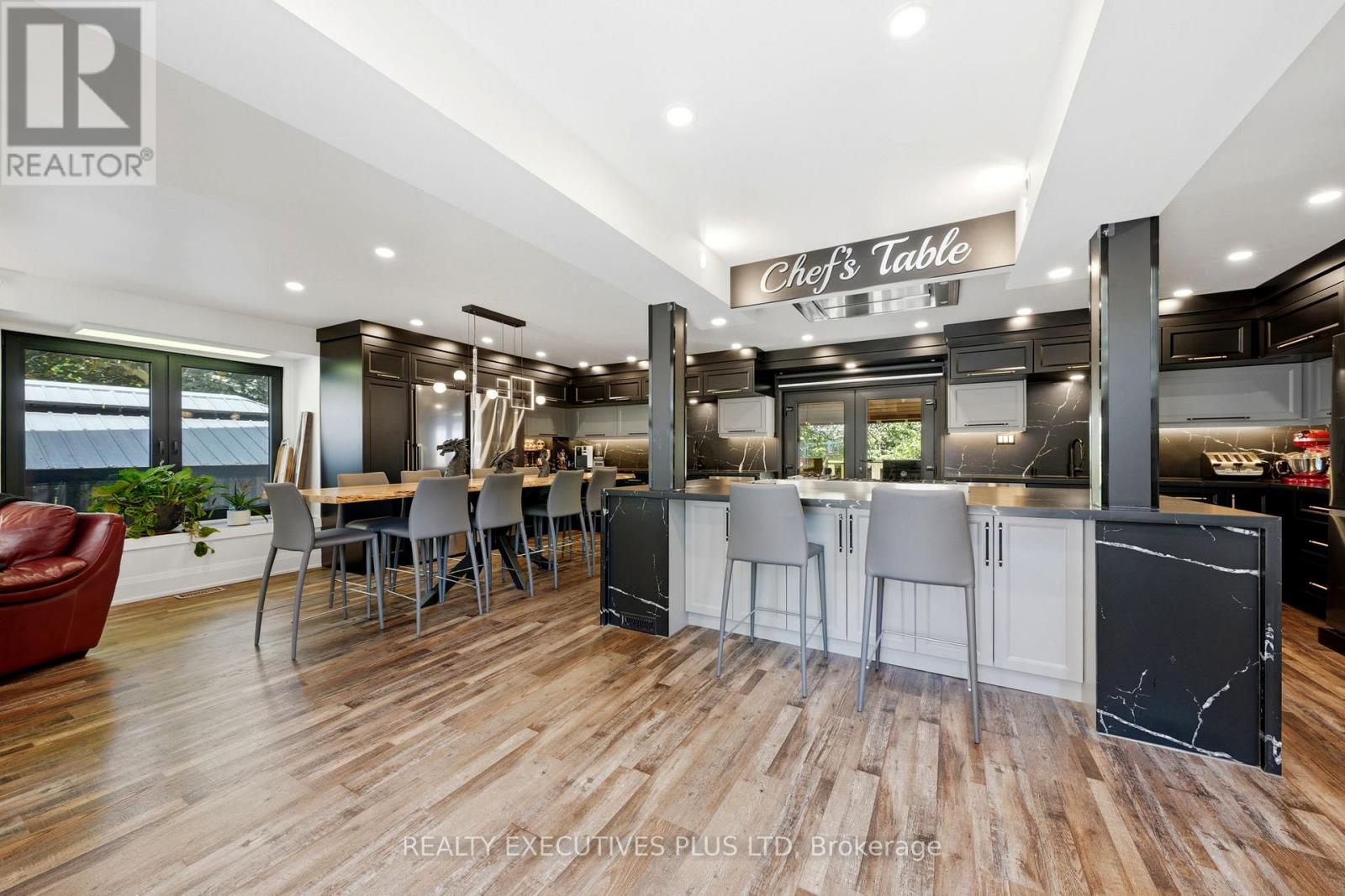 36 LAKEVIEW DRIVE