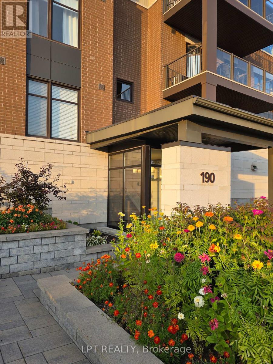 203 - 190 GUELPH PRIVATE