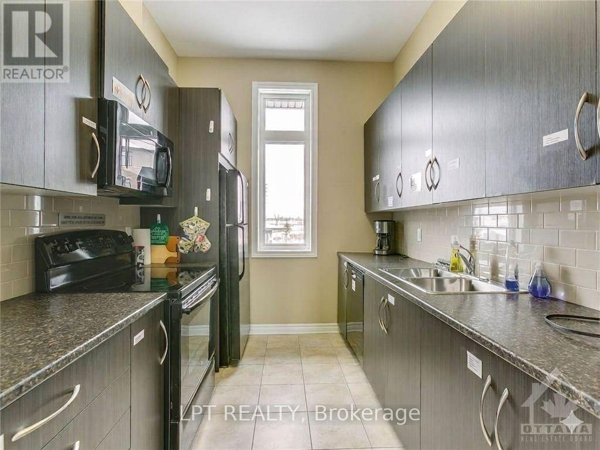 203 - 190 Guelph Private Property Photo 9