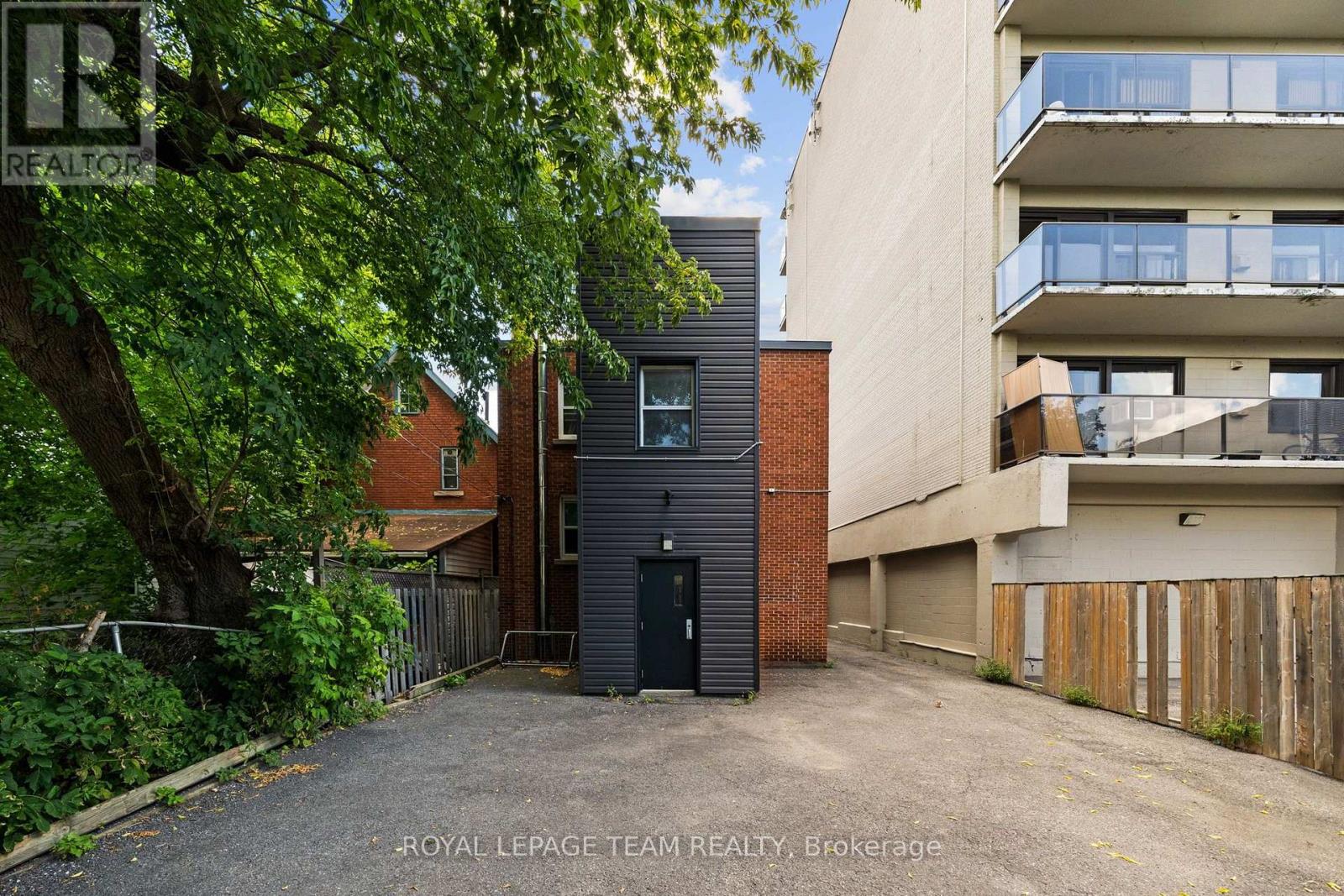 331 Flora Street Property Photo 4