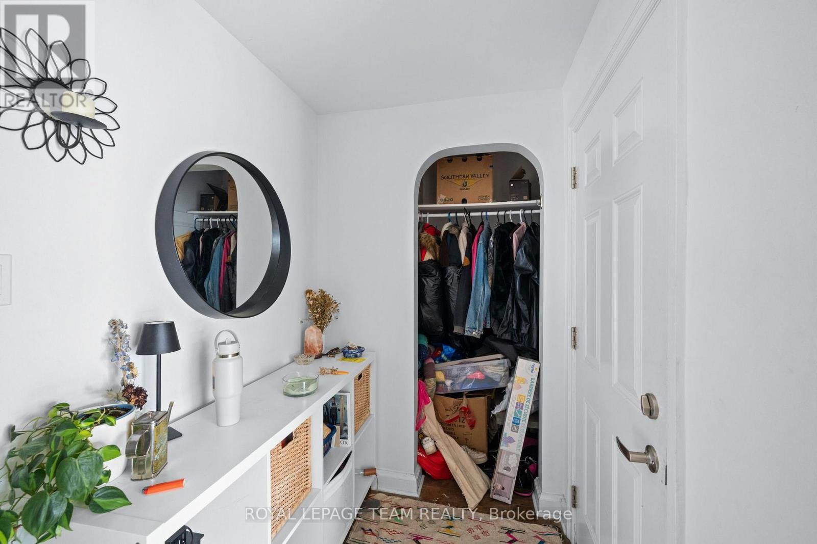 331 Flora Street Property Photo 5