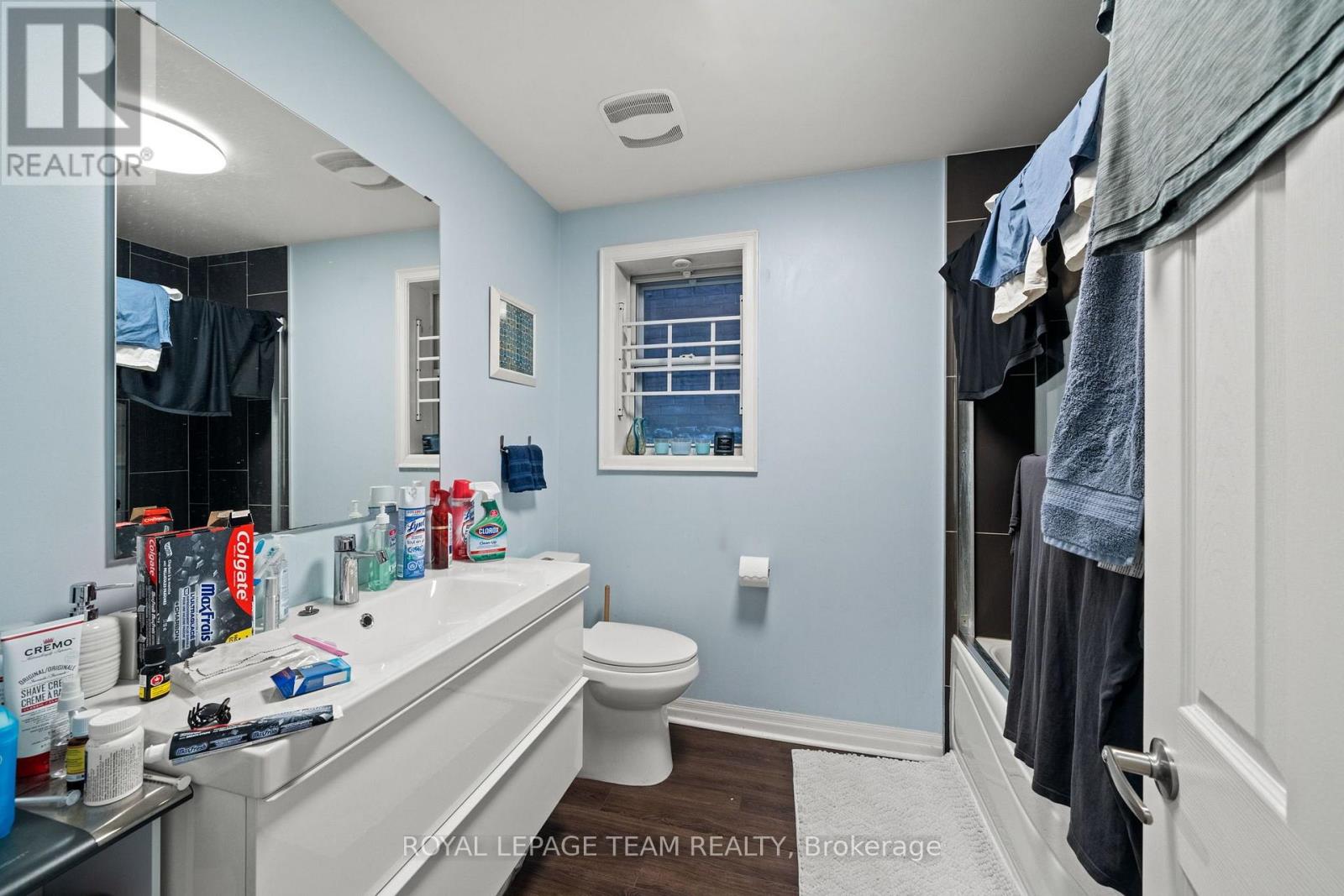 331 Flora Street Property Photo 6