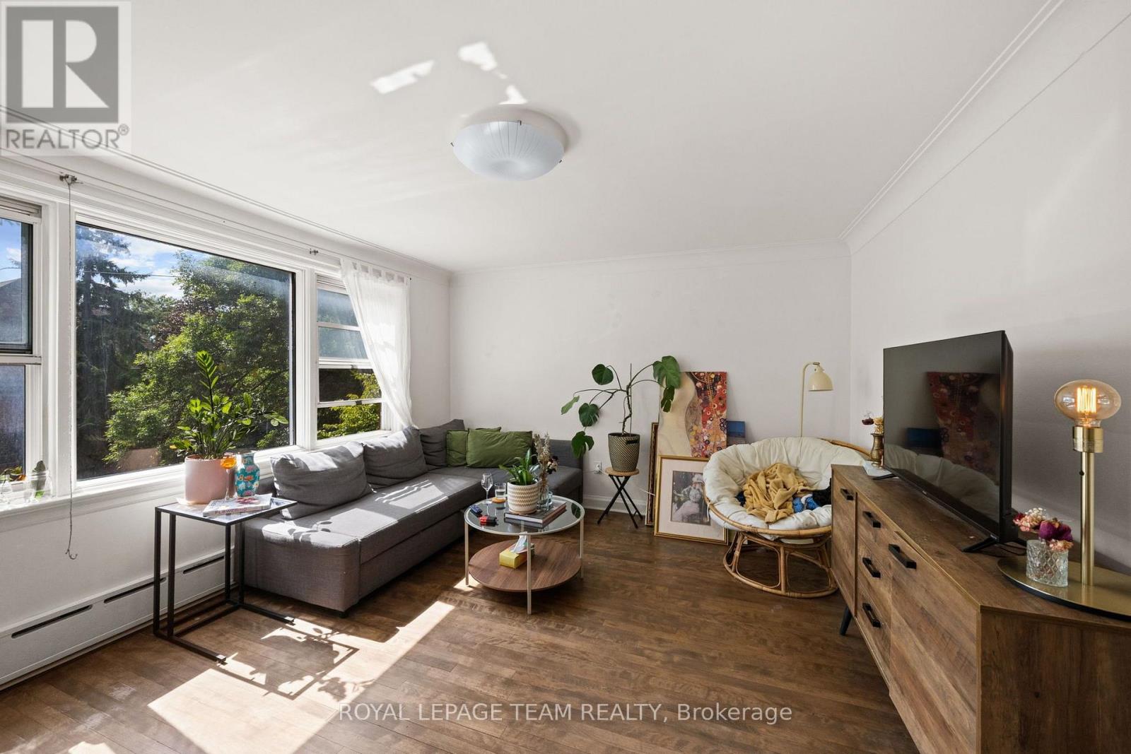 331 Flora Street Property Photo 7