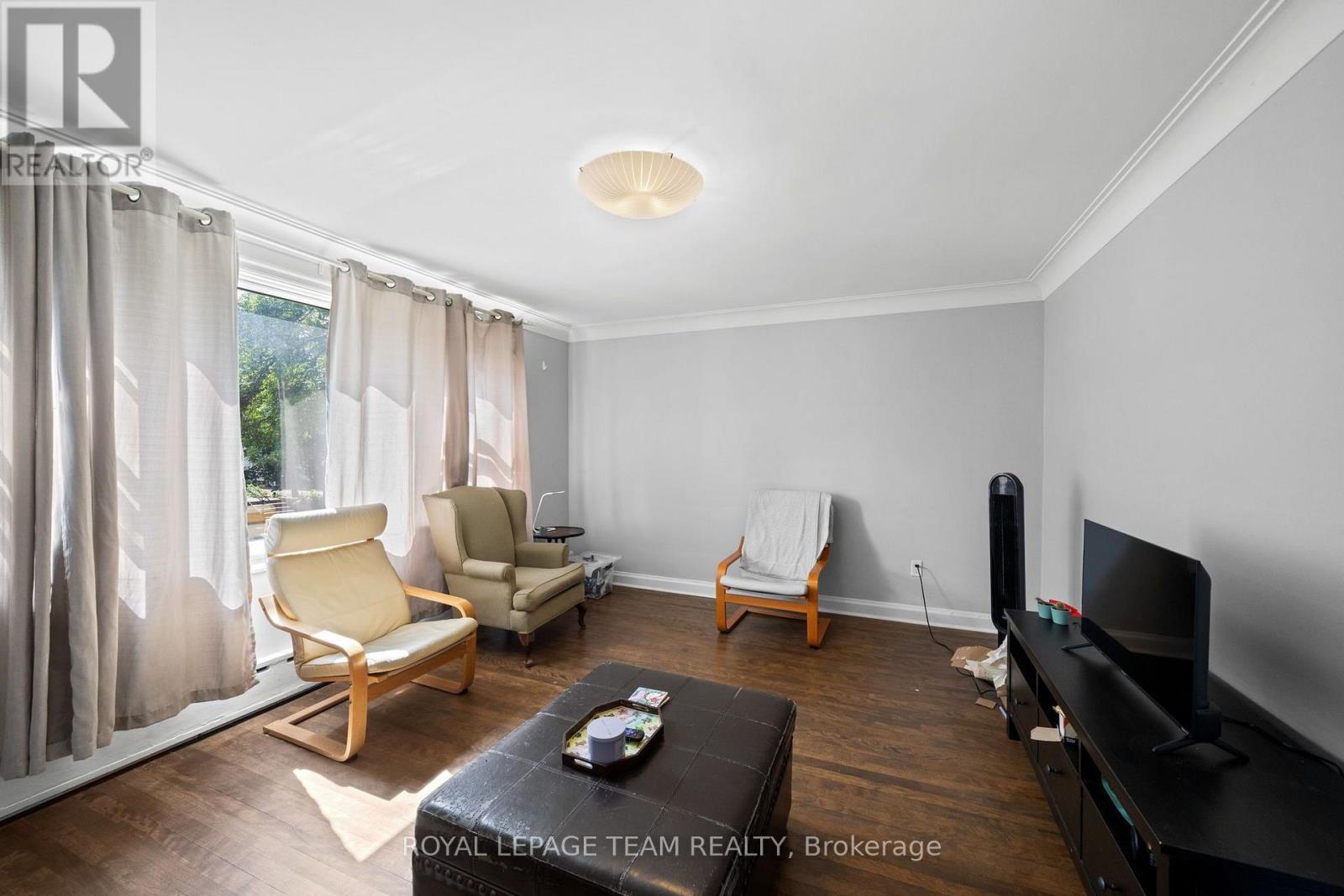 331 Flora Street Property Photo 10