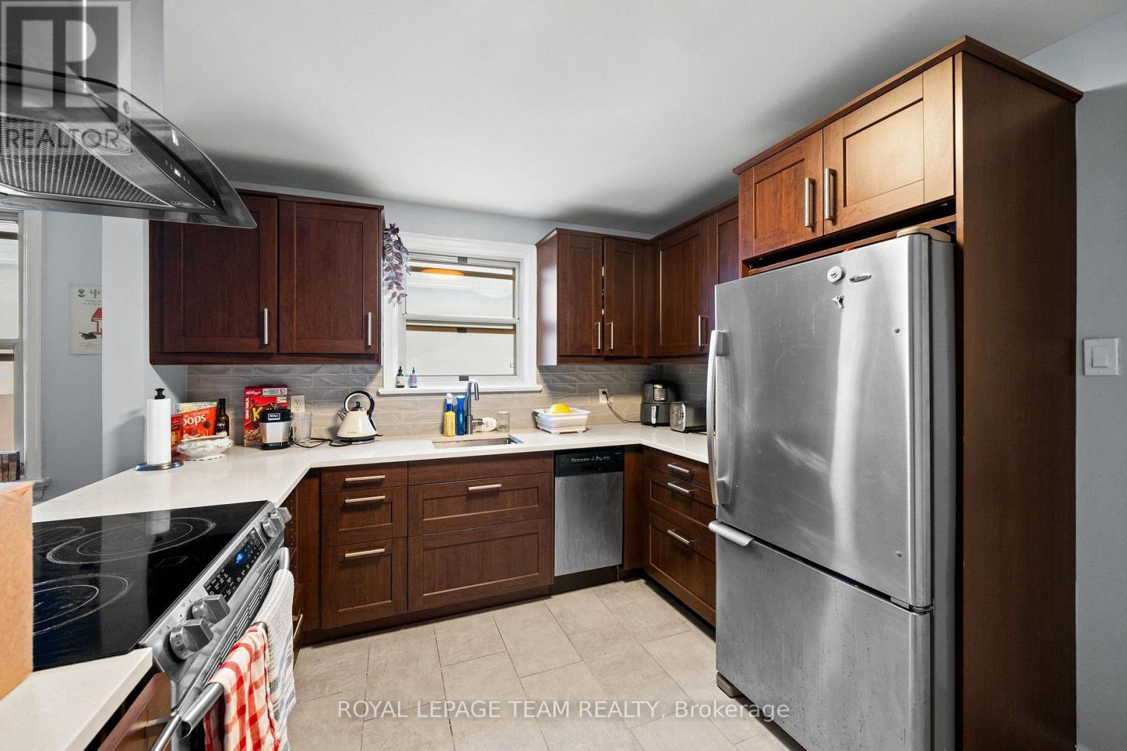331 Flora Street Property Photo 22