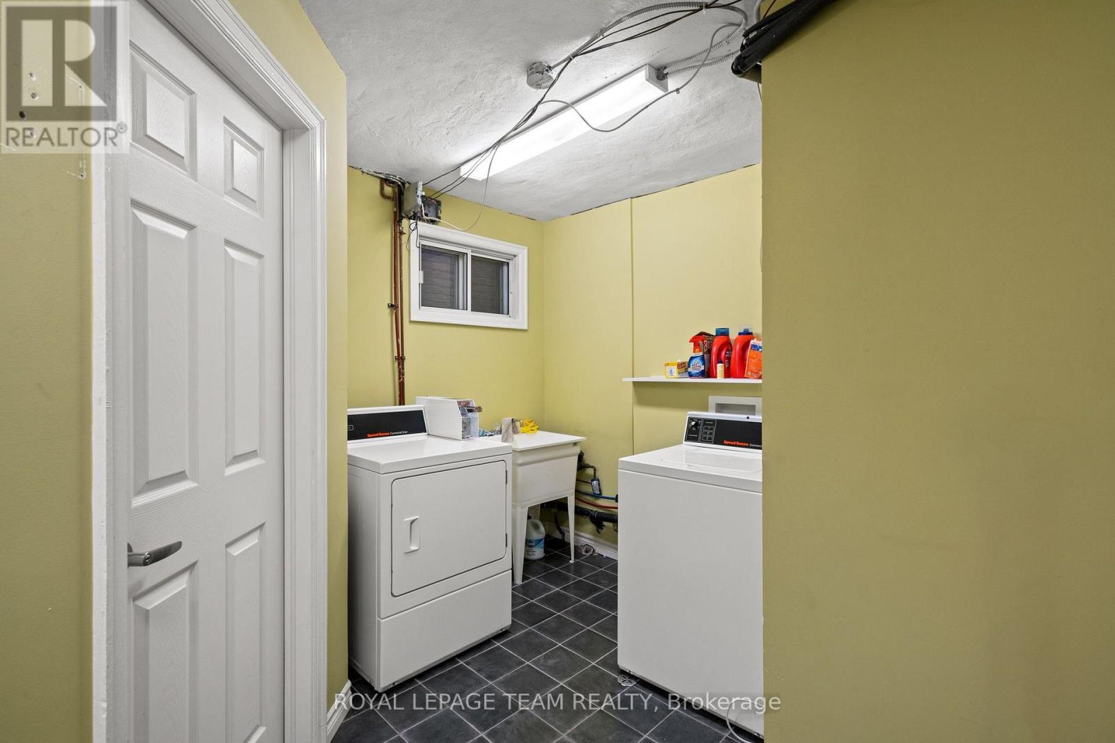 331 Flora Street Property Photo 34