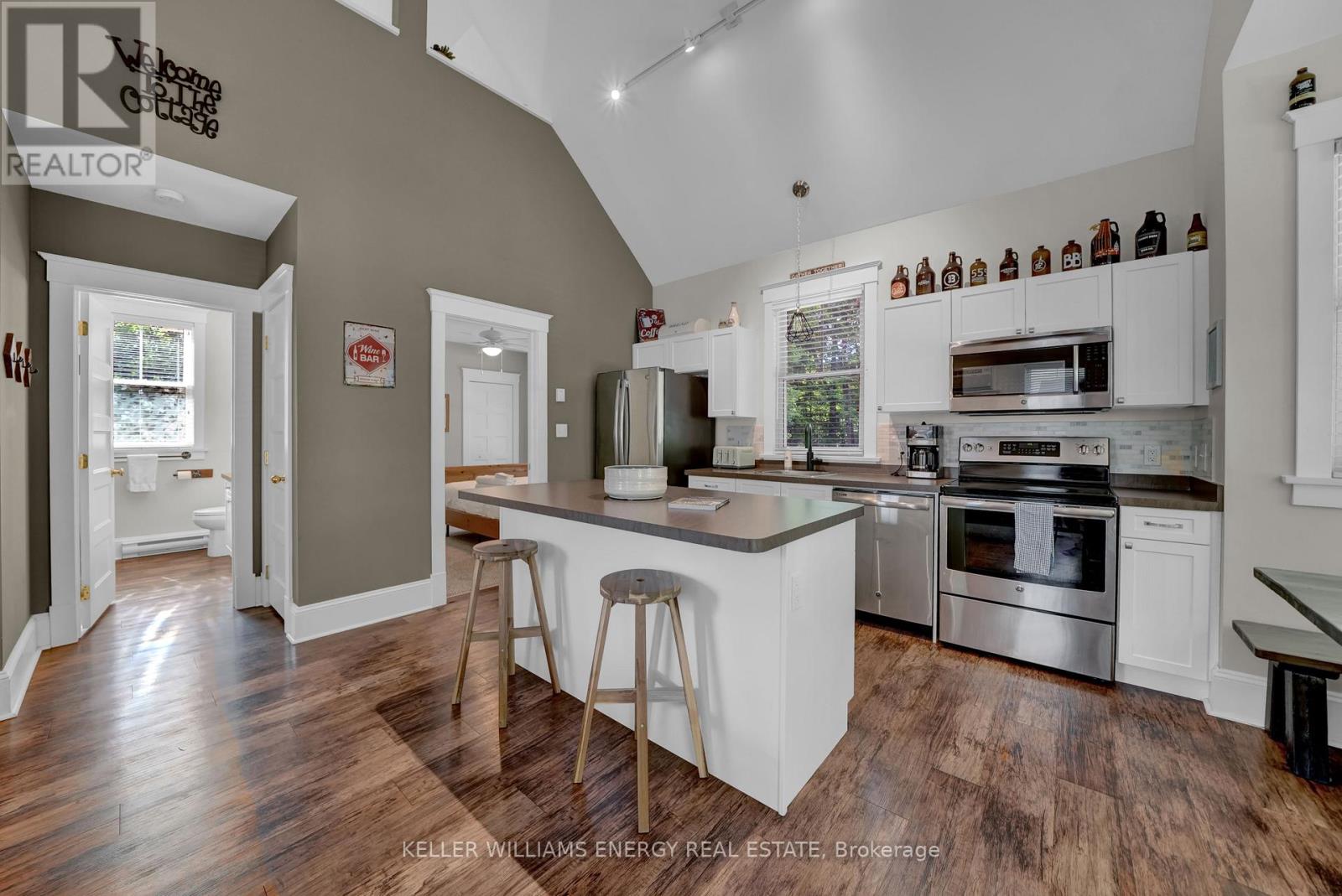 2 Pine Forest Lane Property Photo 4