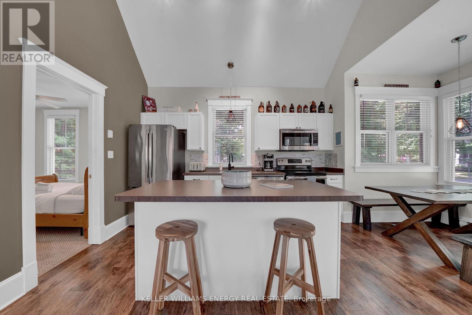 2 Pine Forest Lane Property Photo 30