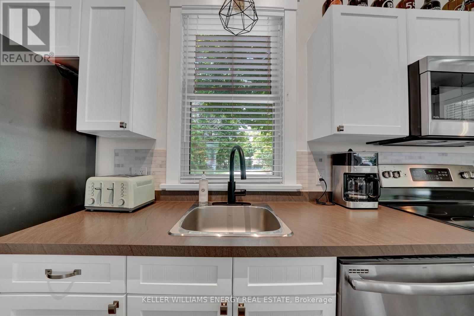 2 Pine Forest Lane Property Photo 35