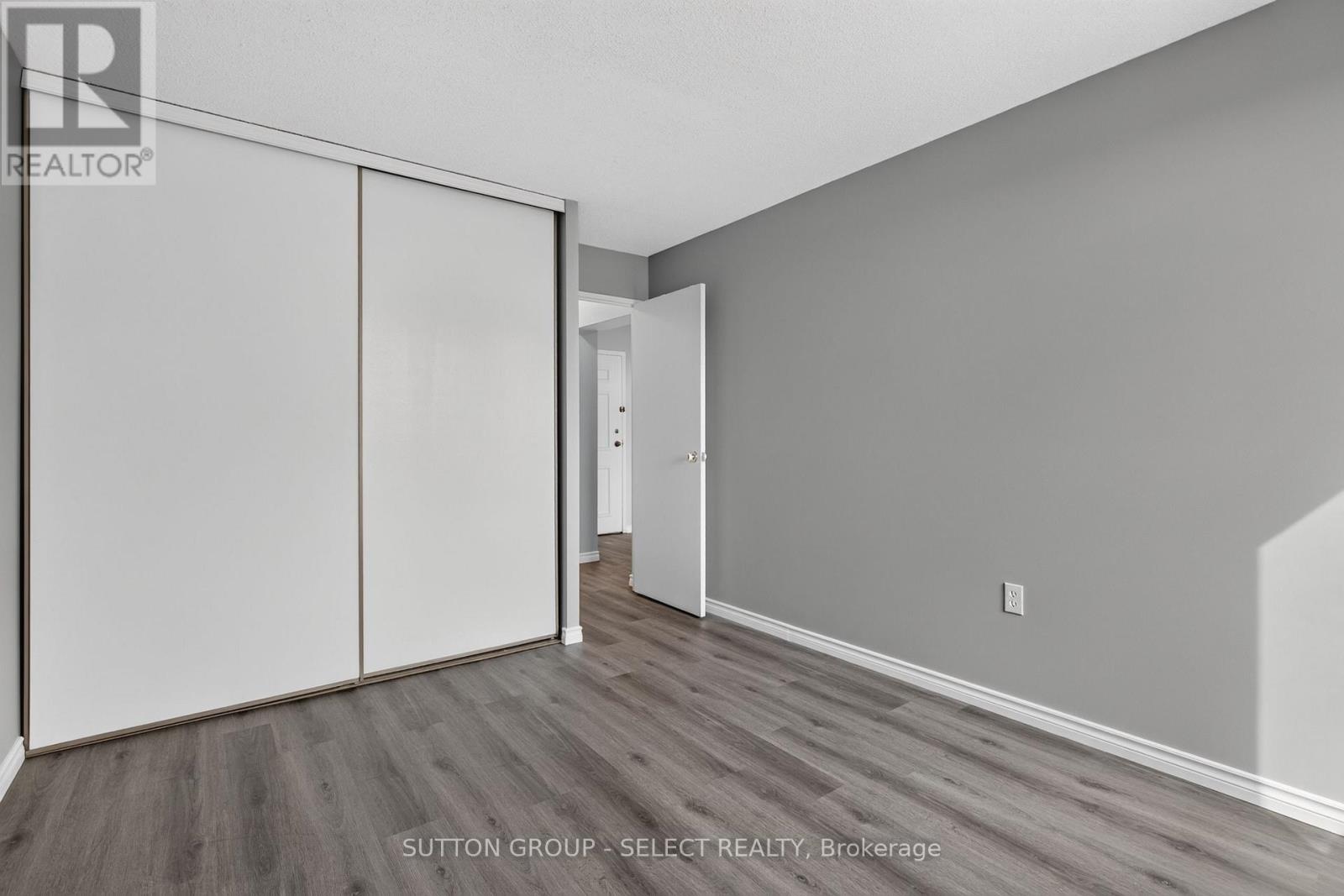 612 - 600 Grenfell Drive Property Photo 20