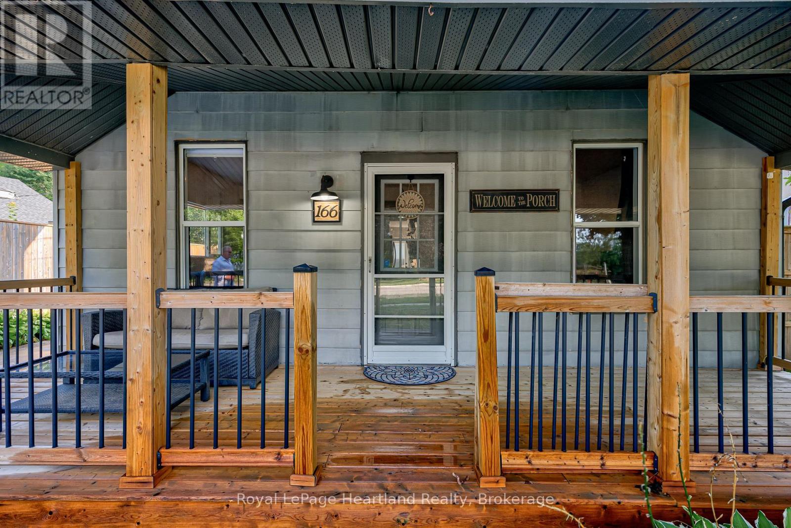 166 Goderich Street W Property Photo 4